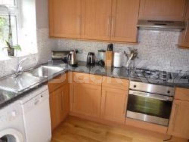 			LET!, 2 Bedroom, 1 bath, 1 reception Ground Floor Flat			 Cecile Park, CROUCH END